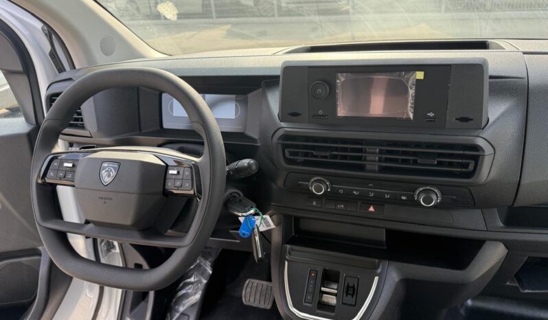 
								Peugeot expert van full									